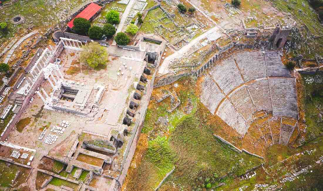 pergamon theater